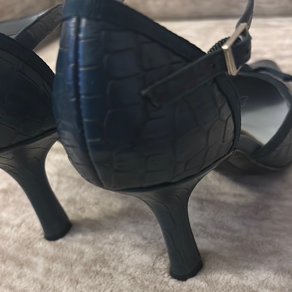 Emerald Green Alligator Printed Leather Aigner pointed heels! - Picture 4 of 7